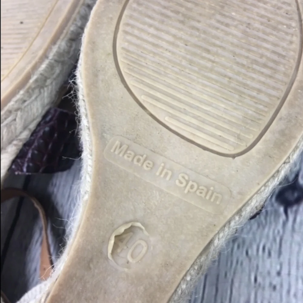Anthropologie comfortable feminine